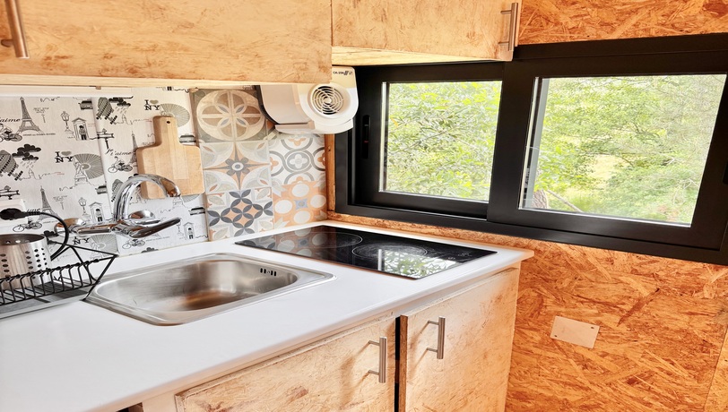 Relax Container Escapadinha a dois com jacuzzi e pequeno-almoço 
